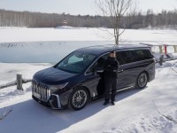 新岚图梦想家 安全+豪华的家