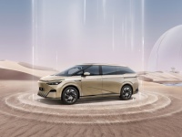 理想MEGA要慌神！这小鹏MPV更香！