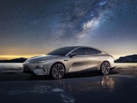 17万、5米长还带超大屏！这吉利新车性价比高上天！