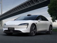 华为智驾加持还有近3米轴距！25万还看啥合资车？