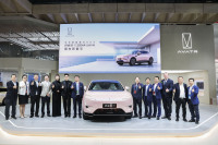 阿维塔11 2024款焕新一眼心动，论高颜值是怎么炼成的？