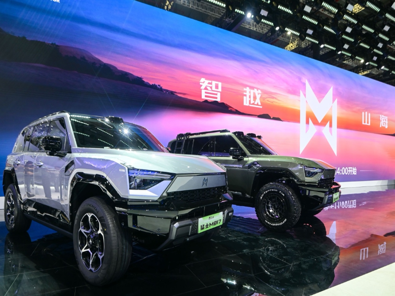 全球首款满血华为乾崑智野SUV!东风猛士全新旗舰M817亮相上海车展