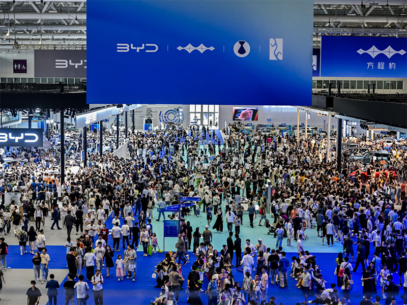 2025粤港澳大湾区车展,比亚迪闪耀湾区