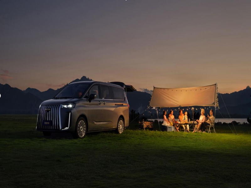 锐胜M8大型MPV正式预售 16.98万起，三排都是商务舱