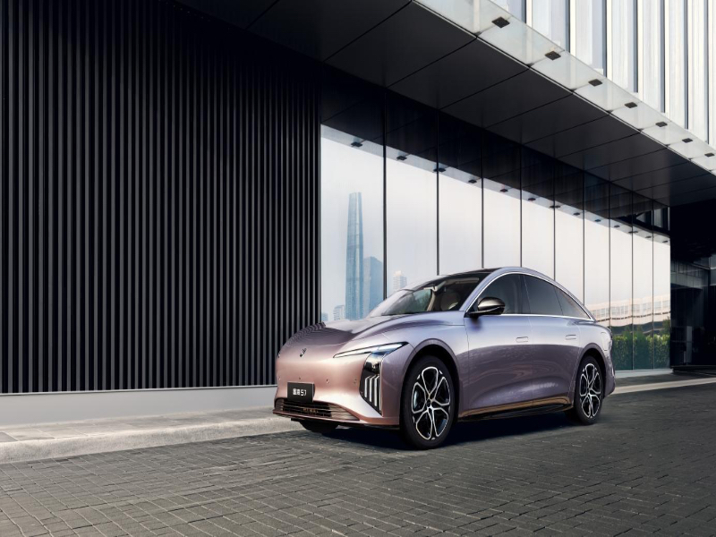 是谁来了？东风风行官宣：“初代国民女神”空降星海系列发布会！