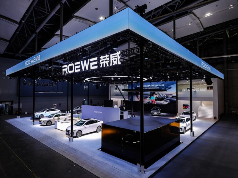 豪车实力平价卖？荣威M7 DMH用高规格演绎“B级王炸”！