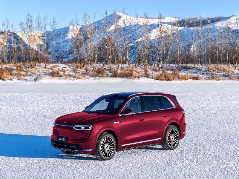 全新问界M7通过中汽中心冬测，获综合性能、智能底盘安全技术双权威认证